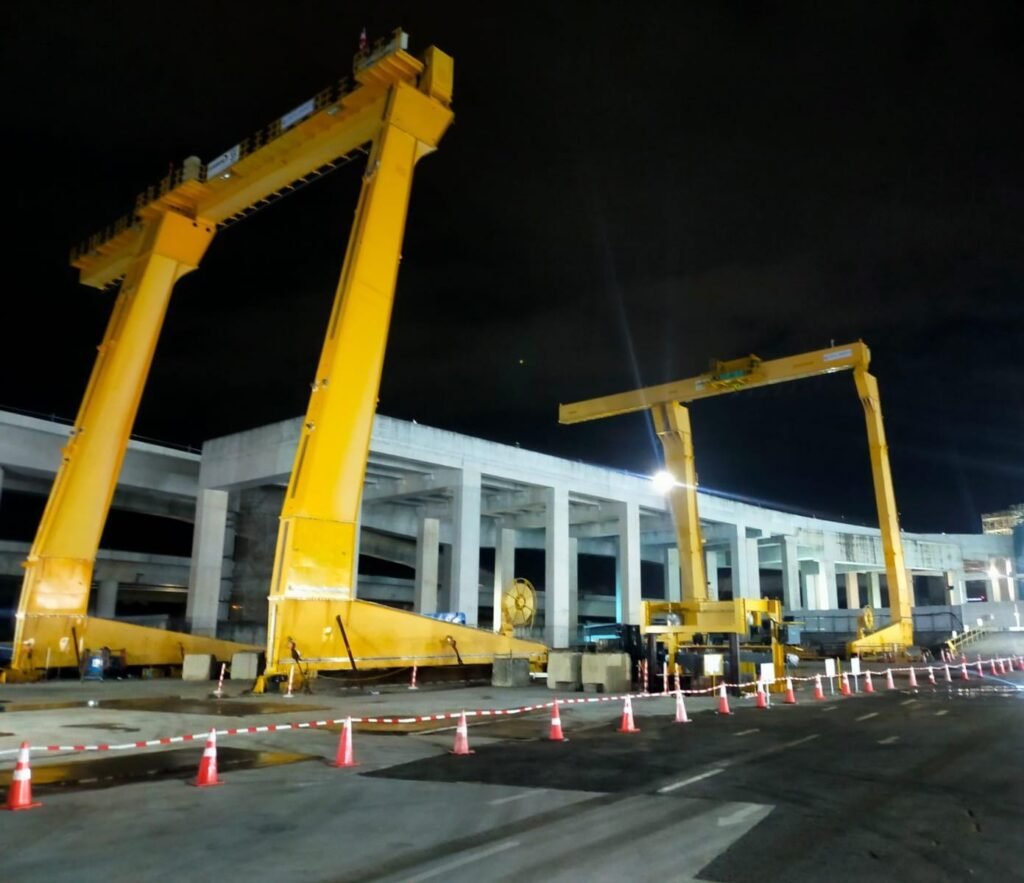 C shaped gantry crane used for a project