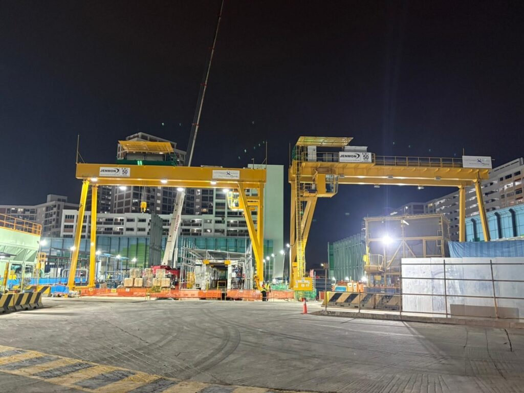 Two big cranes for lifting operations