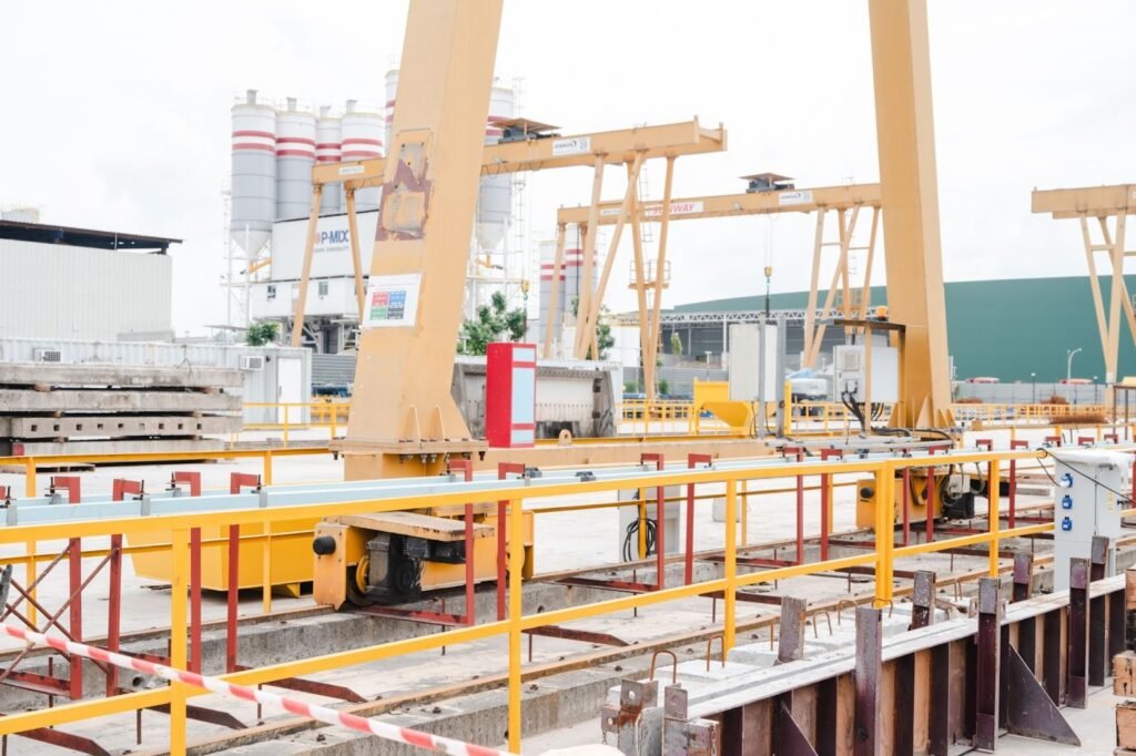Jenmon gantry cranes for a worksite